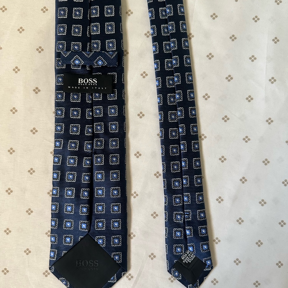 BOSS Navy and Light Blue Geometric Silk Tie